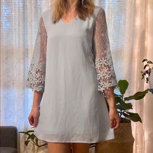 Fun, boho shift dress with crocheted sleeves